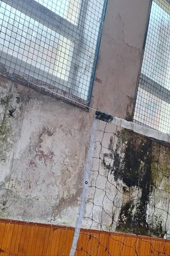 O&Scaron; &bdquo;&Scaron;ćepan Đukić&rdquo; traži pomoć donatora za sanaciju objekta: Sala puna buđi, prozori stari 60 godina