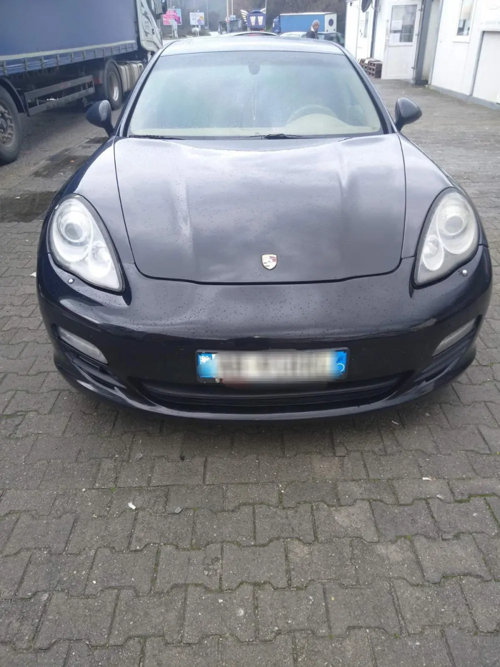 Na graničnom prelazu Božaj oduzet Por&scaron;e