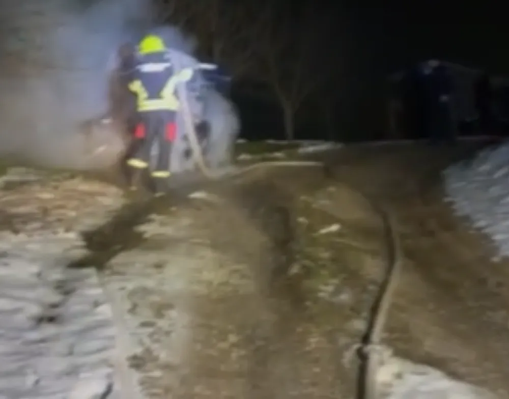 Bijelo Polje: U požaru izgorelo vozilo