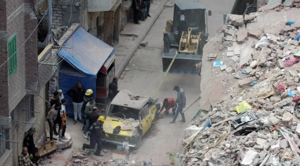 (VIDEO) Sru&scaron;ila se zgrada u Egiptu, poginulo najmanje deset osoba