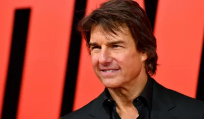 (FOTO) Tom Kruz ljubi 26 godina mlađu koleginicu?