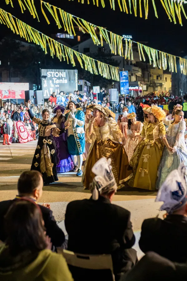 56. Praznik mimoze: Magija karnevala i Hari Mata Hari u Herceg Novom