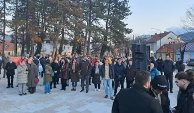 Podr&scaron;ka za &bdquo;Kamo sjutra&rdquo;: "Mladi ljudi da ne dozvole da ih pokoleba truli sistem"