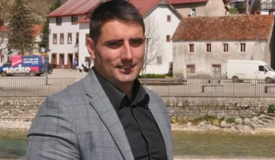 Jakića izabrali bez izbora