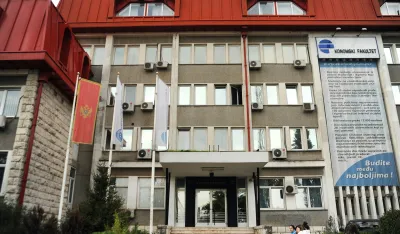 Ekonomski fakultet Spajiću: Ne prihvatamo &bdquo;naloge&ldquo; partija, ni ekonomskih centara moći