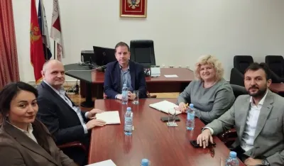 Akademsko osoblje može doprinijeti unapređenju strategija i politika sektora odbrane