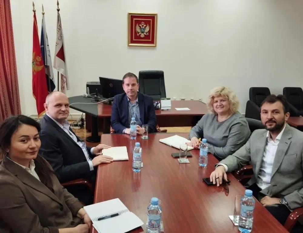 Akademsko osoblje može doprinijeti unapređenju strategija i politika sektora odbrane