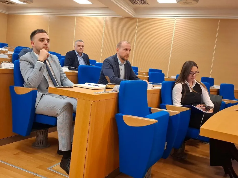 Članovi odbora za statut i propise 