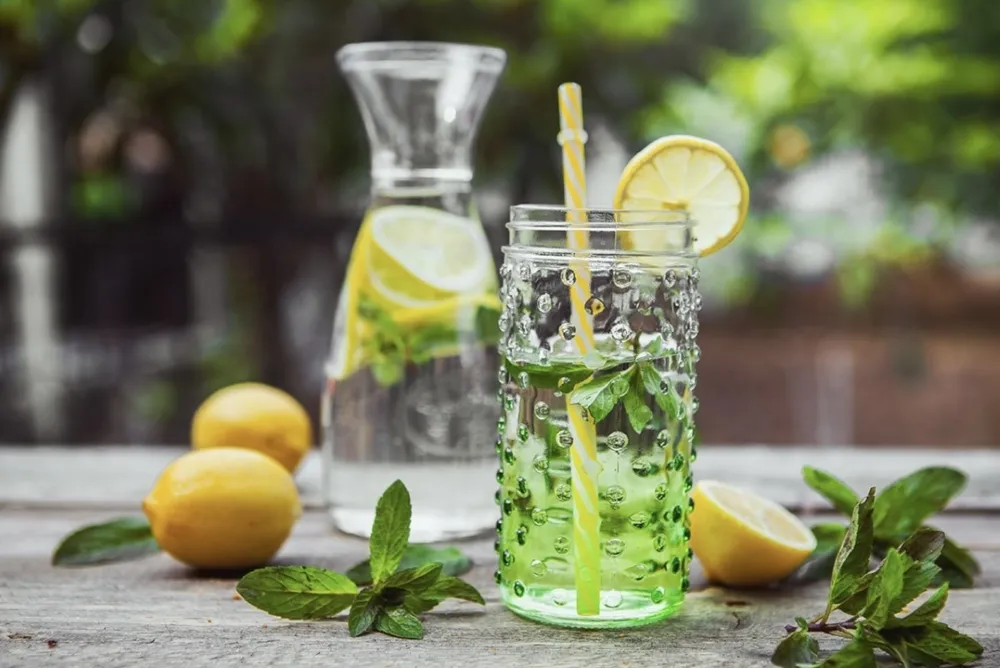 Recept za&nbsp;limunadu za mr&scaron;avljenje i imunitet