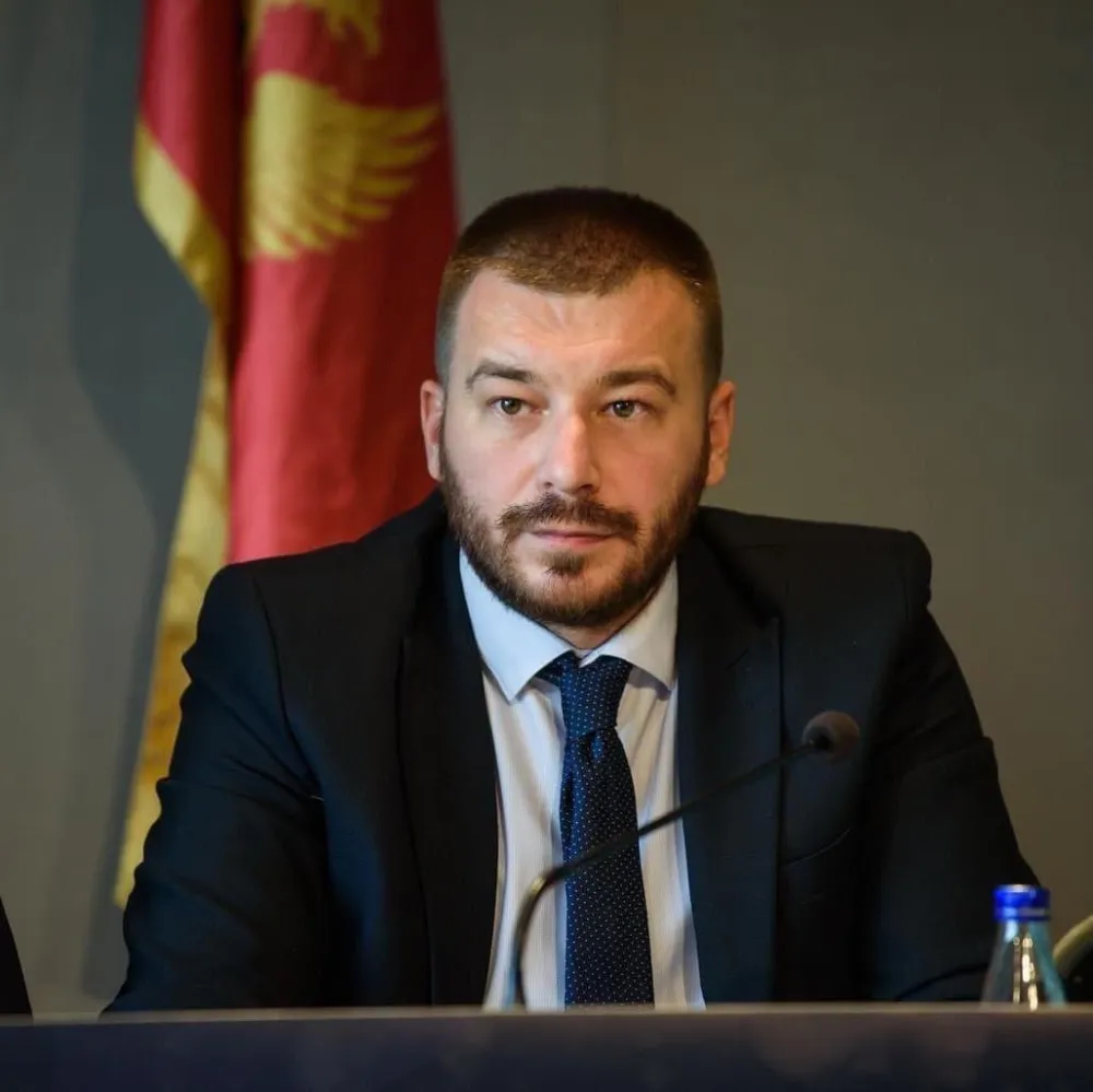 Milo&scaron; Krstović