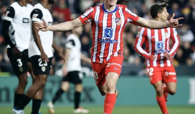 Hulijan Alvares dvostruki strijelac