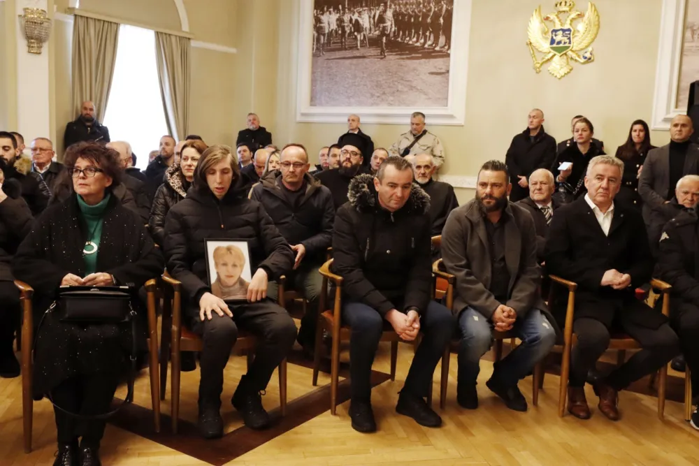Prijestonica Cetinje će pomoći porodicama koje su izgubile najmilije u masakru