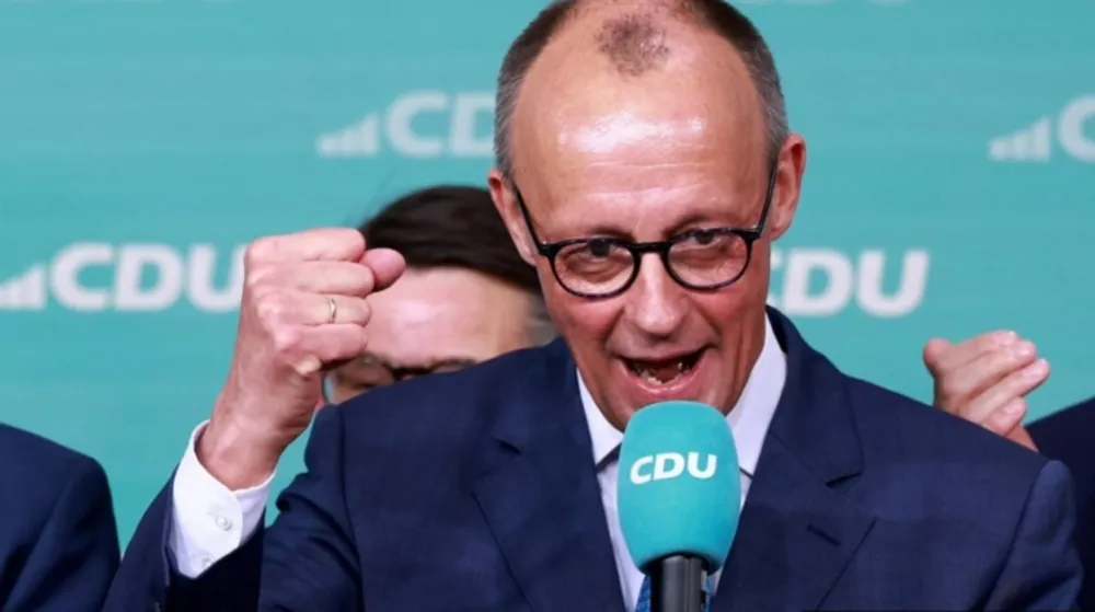 Sukob sa Merkelovom mu "ukočio" karijeru: Ko je Fridrih Merc, budući kancelar Njemačke