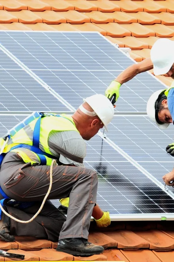 Prosječna bruto zarada u Solar gradnji 909,85 eura