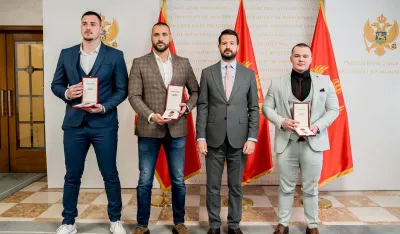 Milatović odlikovao medaljama za hrabrost Tea Adžića, Nikolu Radonjića i Aleksandra Mišnića