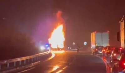 (FOTO) Na putu Nik&scaron;ić &ndash; Podgorica izgorio &scaron;leper