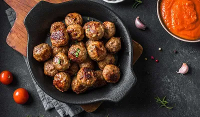 Kebab ćufte&nbsp;sočan mesni obrok