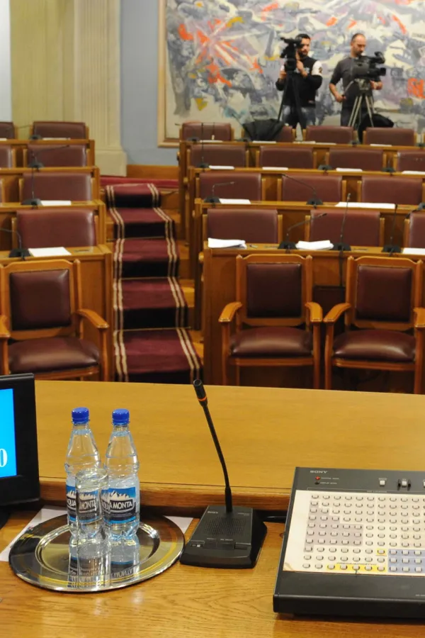 I vlast i opozicija nas uvode u politički ćorsokak