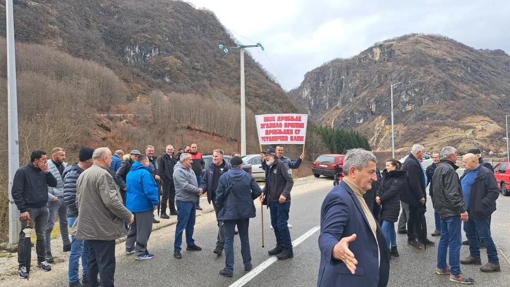 &Scaron;avnik: Blokiran magistralni put prema Žabljaku