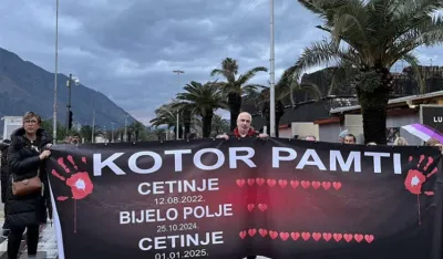 Kotorani blokarali saobraćaj u znak podr&scaron;ke studentima