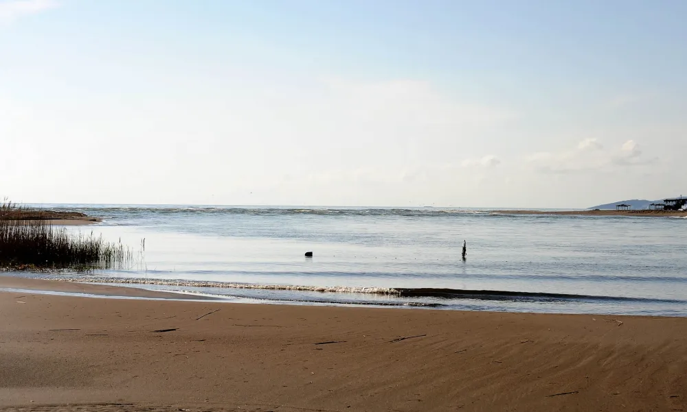 Pijesak sa Bojane Vlada poklanja Podgorici i Baru