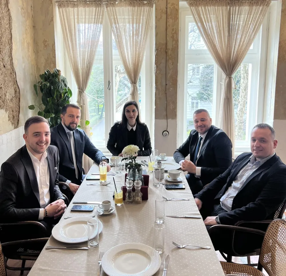 Sastanak sefova kluba odbornika      