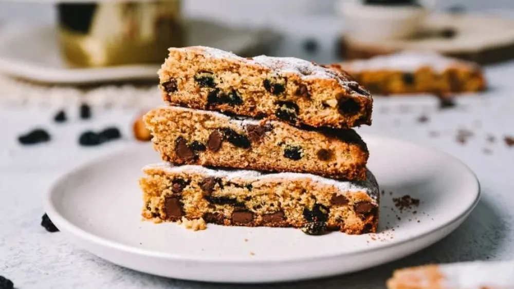 Kolač s brusnicama i čokoladom