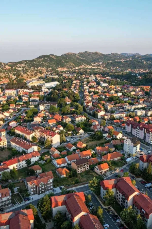 Sankcionisano pet ugostiteljskih objekata sa 6.400 eura na Cetinju zbog nepravilnosti u radu