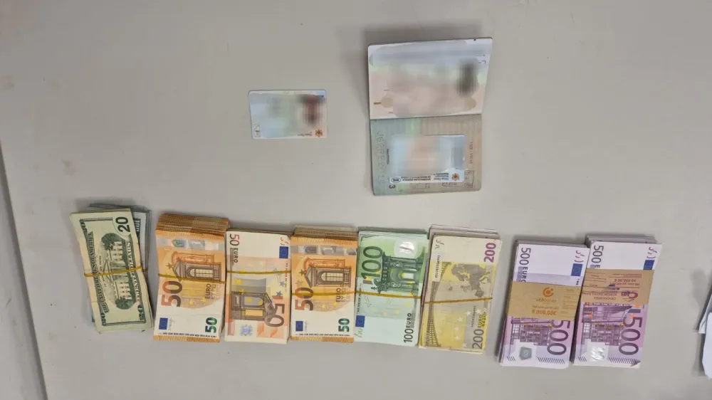 UP i UC zaplijenile blizu 130.000 eura i preko 6.000 dolara na graničnom prelazu sa Albanijom