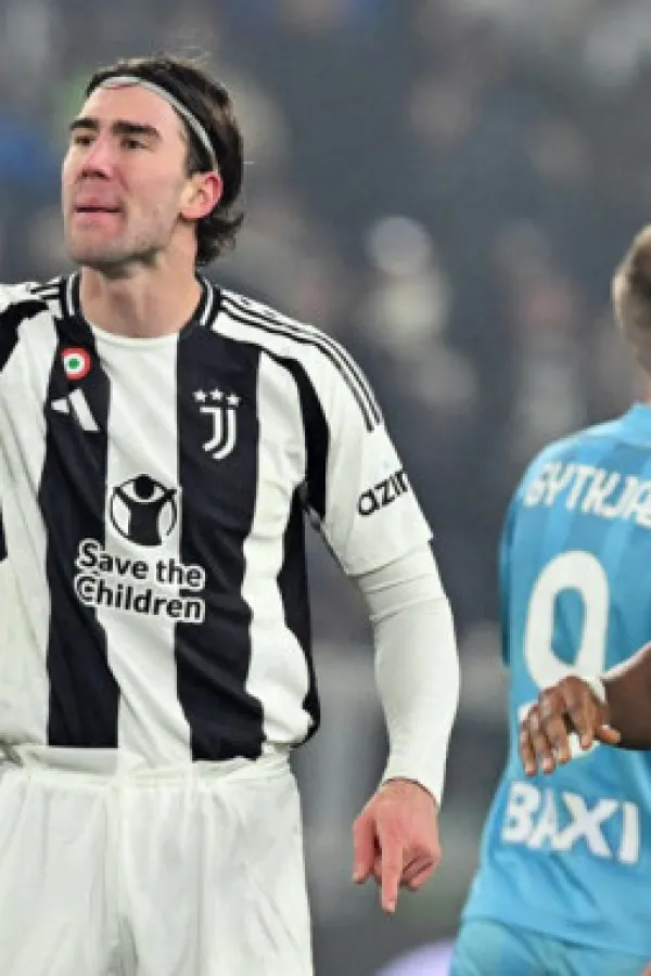 Du&scaron;an Vlahović na udaru navijača