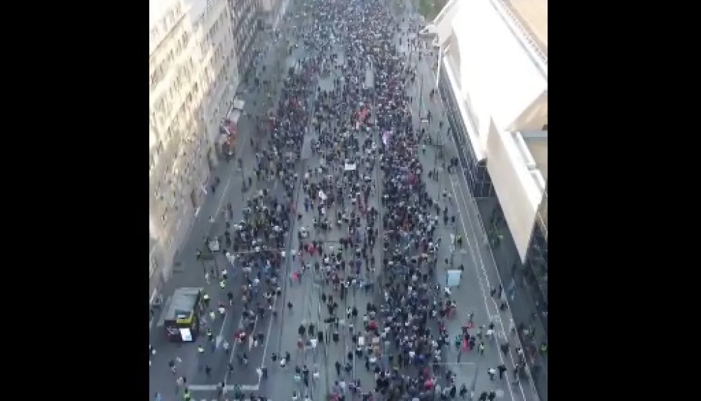 (VIDEO) Generalni &scaron;trajk u Srbiji: Studenti, profesori i građani na ulicama