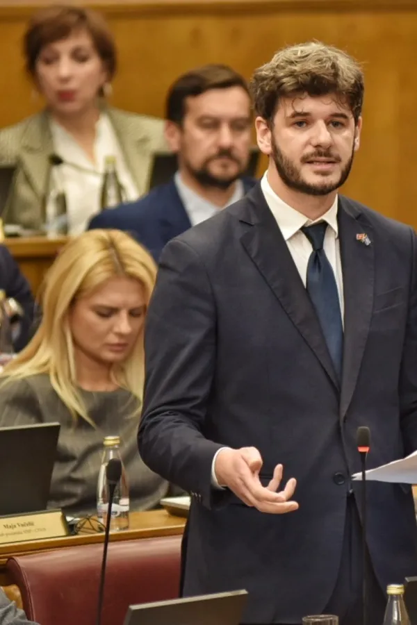 Čarapić: Onima koji potežu pitanje srpskog jezika pred izbore ne treba davati povjerenje