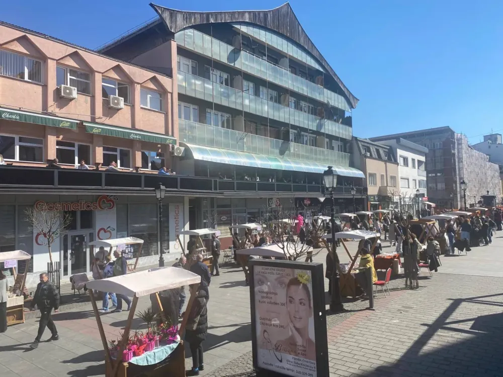 U Pljevljima održan jubilarni, deseti Sajam ženskog stvarala&scaron;tva: Na 28 &scaron;tandova žene predstavile svojih ruku djelo