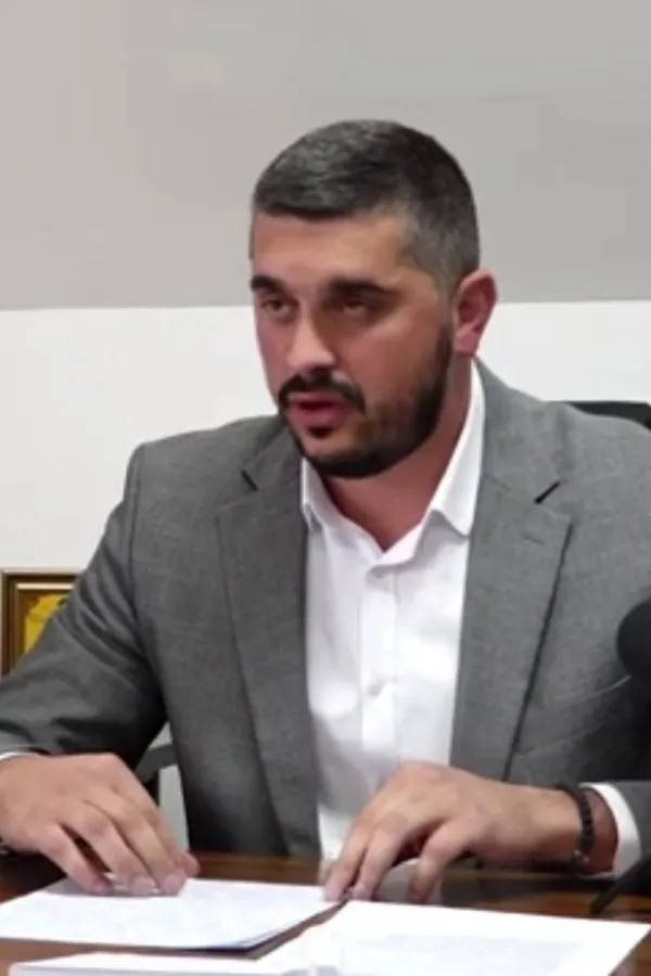 Popović: Tema o dvojnom državljanstvu ne bi trebalo da bude opterećena političkim narativima