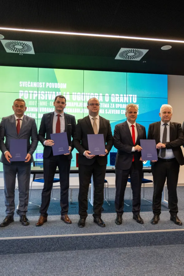 Potpisani EU grant ugovori o unapređenju sistema za upravljanje otpadnim vodama i vodosnabdijevanjem u Kola&scaron;inu, Rožajama i Mojkovcu