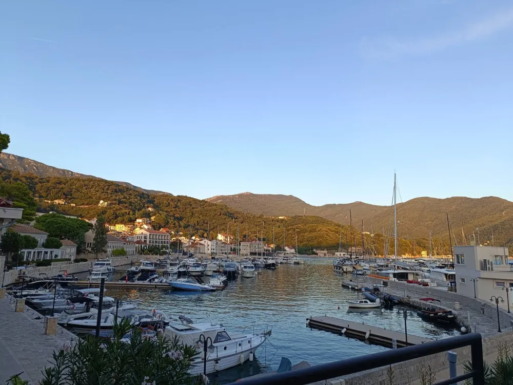 Državna vlast u Herceg Novom možda prođe kroz iglene u&scaron;i