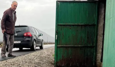 (VIDEO) Zef Beri&scaron;aj ukazuje da je novi put kroz Du&scaron;iće uzdignut skoro pola metra