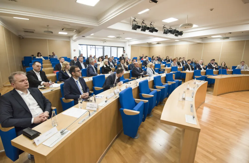 Sve partije u podgoričkom parlamentu učestvovaće u izradi izmjena poslovnika: U komisiju ne želi jedino Preokret