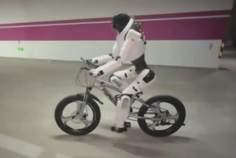 Predstavljen robot koji vozi bicikl i obavlja zadatke bez treniranja&nbsp;