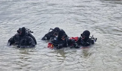 Potraga za majkom i djetetom nastavlja se sjutra: Mutnu i nabujalu Moraču pretraživalo 10 ronilaca