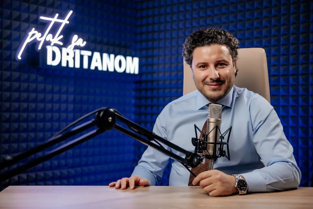 Abazović: Članovi Vlade iz albanskih stranaka da napuste izvr&scaron;nu vlast