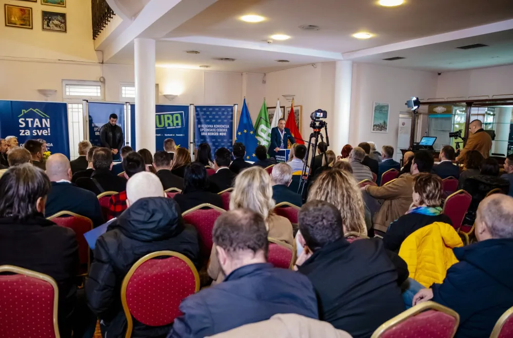 URA: Vlada kroz tender za zakup plaža pokazala da radi direktno protiv interesa građana Herceg Novog