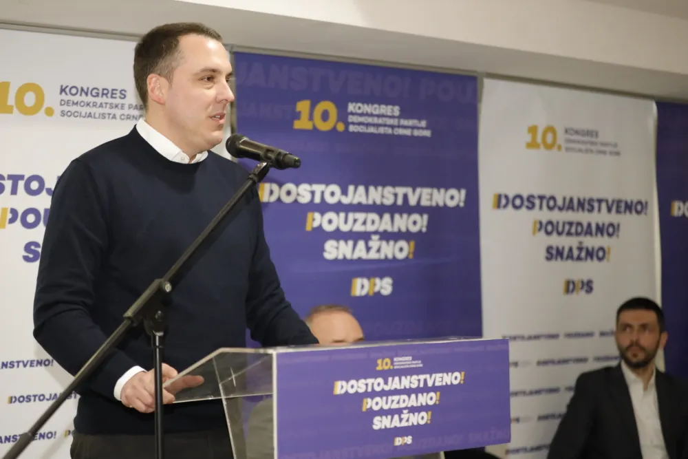 Vuković se vratio u Crnu Goru i poručio: "Uvijek uz studente"