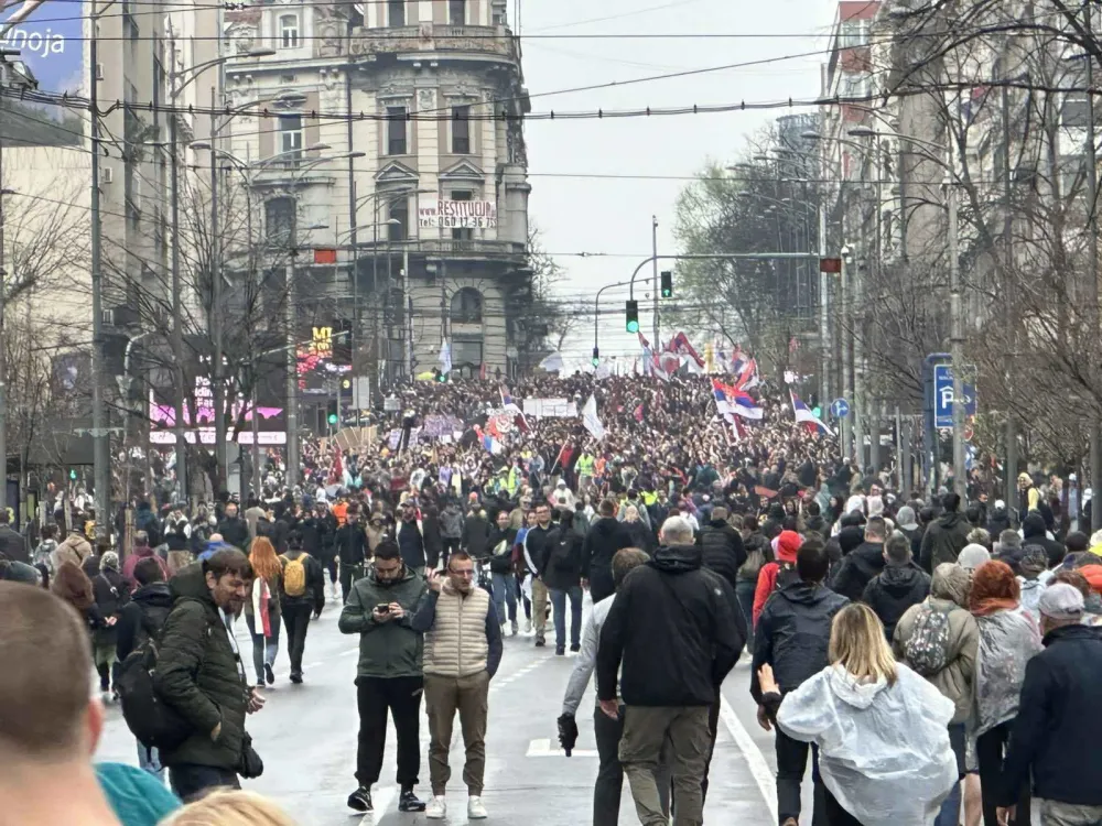 Protest u Srbiji uglavnom miran, bilo manjih incidenata
