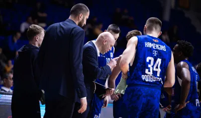 Žakelj sa igračima