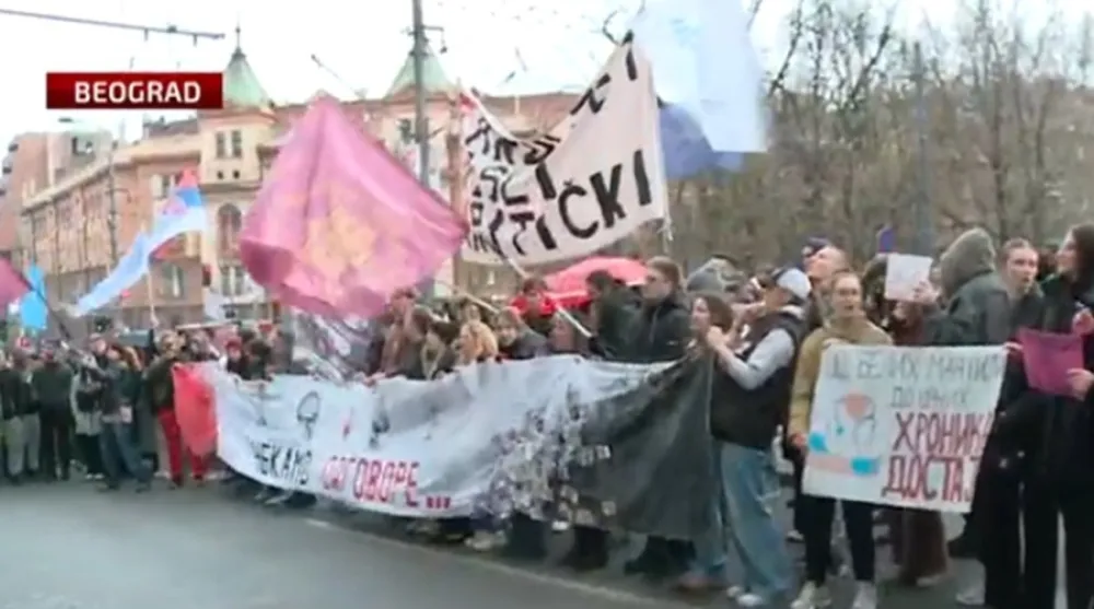 Studenti ispred Ministarstva zdravlja u Beogradu, traže ostavku ministra Lončara