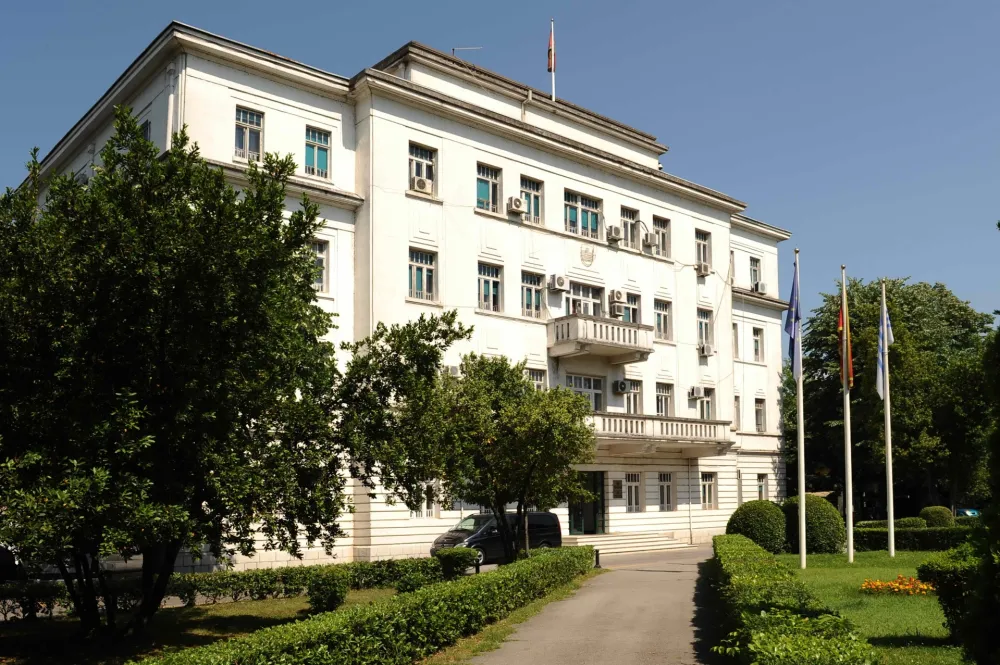 Kako je glavni grad tro&scaron;io novac u februaru: Za projekte 1,5 miliona, a plate 1,2