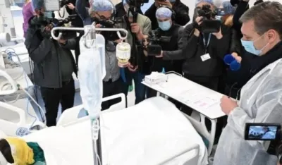 Makedonci bijesni: Roditelji ne mogu da vide djecu, a Vučić dovodi 50 reportera