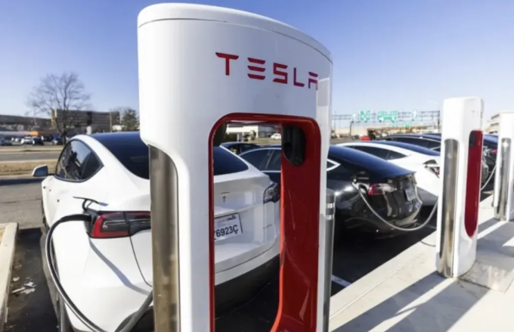 Direktori i članovi odbora Tesle prodali akcije u vrijednosti od 100 miliona dolara