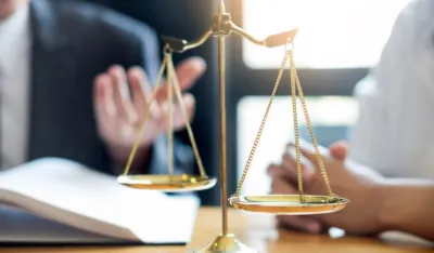 Sve dublji jaz između sudija, tužilaca i advokata: Čuvari zakona pod sumnjom da kr&scaron;e zakon